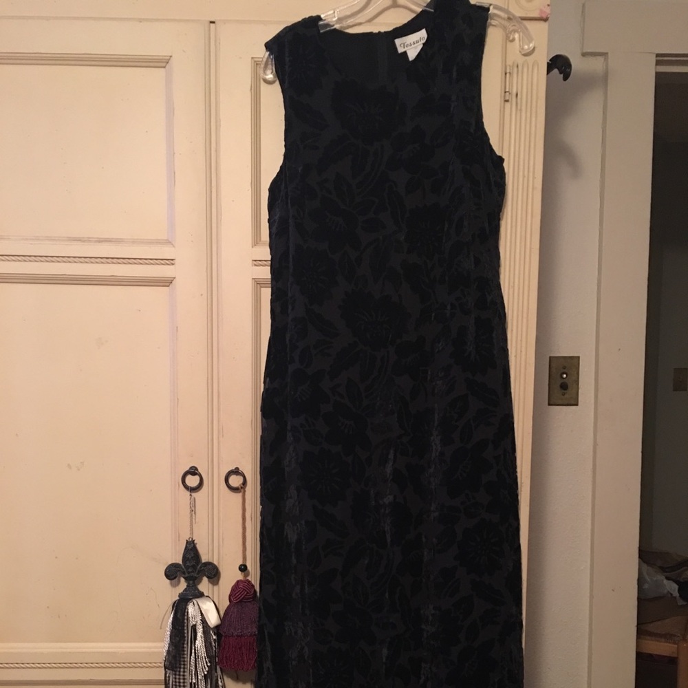 Long black dress